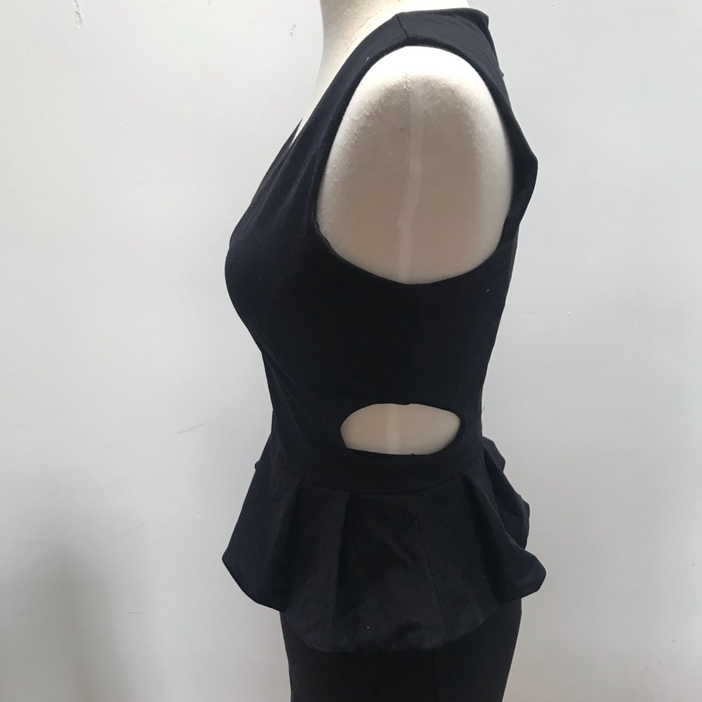 Little black dress - Picture 2 of 5